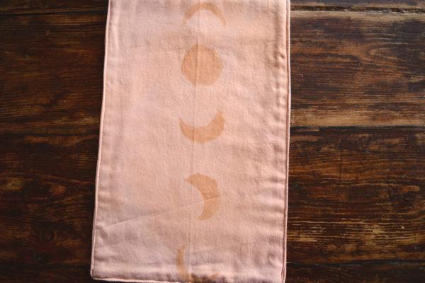 pochette de rangement, motif lune, teinture végétale de Provence, coton recyclé