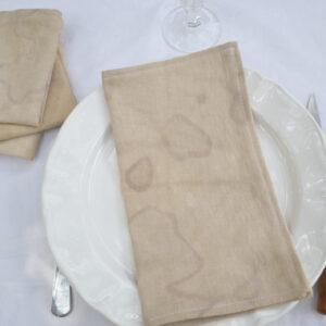 serviette de table teinture vegetale a l'artichaut