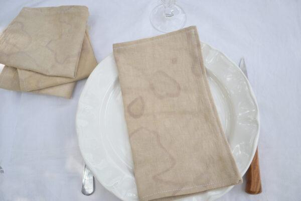 serviette de table teinture vegetale a l'artichaut