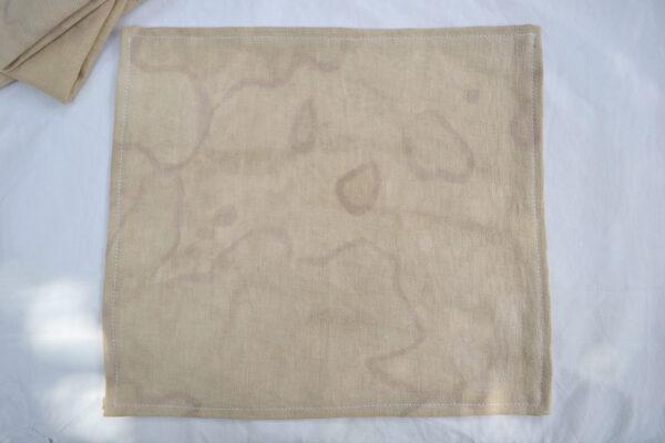 serviette de table teinture vegetale a l'artichaut